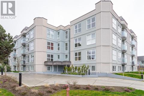 201 - 1201 Hillside Ave, Condo with 2 bedrooms, 2 bathrooms and 1 parking in Victoria BC | Card Image