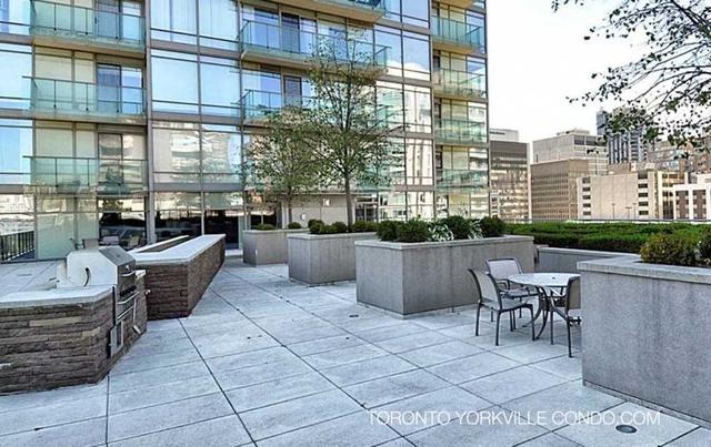 1705 - 18 Yorkville Ave, Condo with 2 bedrooms, 2 bathrooms and 1 parking in Toronto ON | Image 1