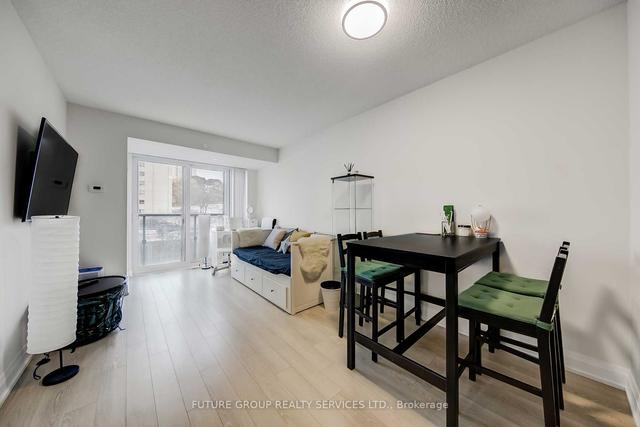 306 - 18 Graydon Hall Dr, Condo with 1 bedrooms, 1 bathrooms and 1 parking in Toronto ON | Image 4