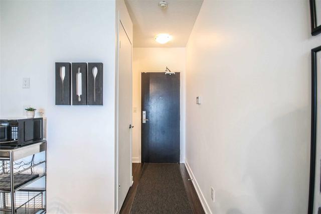 2923 - 165 Legion Rd, Condo with 1 bedrooms, 1 bathrooms and 2 parking in Toronto ON | Image 12
