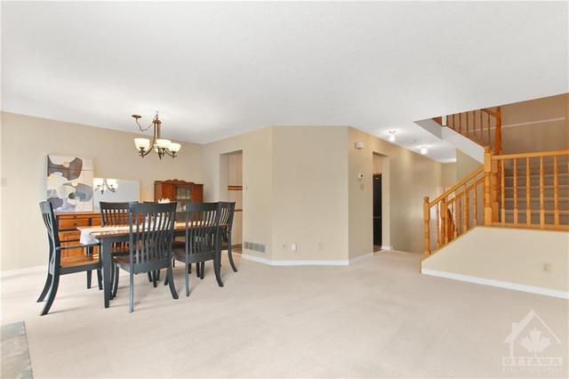 12 Willwood Crescent, Townhouse with 3 bedrooms, 3 bathrooms and 2 parking in Ottawa ON | Image 6