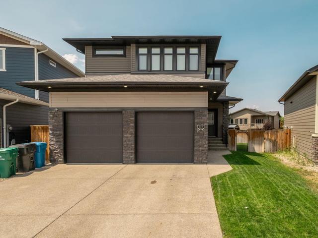 116 Riverhurst Cove W, House detached with 5 bedrooms, 3 bathrooms and 5 parking in Lethbridge AB | Image 1