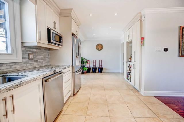 1054 Cedarglen Gate, House detached with 4 bedrooms, 4 bathrooms and 6 parking in Mississauga ON | Image 10