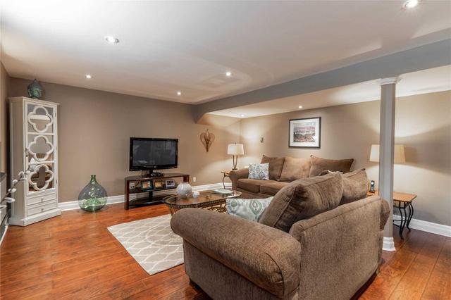 2322 Canterbury Cres, House detached with 2 bedrooms, 3 bathrooms and 5 parking in Pickering ON | Image 19