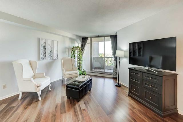 1205 - 7811 Yonge St, Condo with 2 bedrooms, 2 bathrooms and 1 parking in Markham ON | Image 5