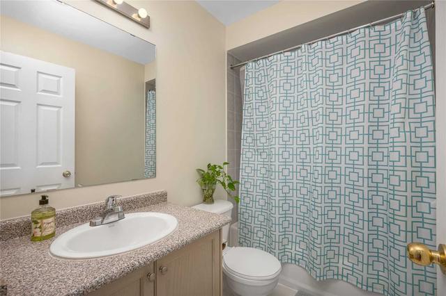 th10 - 200 Tenth St, Townhouse with 2 bedrooms, 3 bathrooms and 2 parking in Toronto ON | Image 5