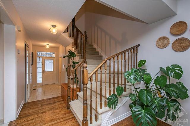 4431 Wildmint Square, Townhouse with 3 bedrooms, 3 bathrooms and 4 parking in Ottawa ON | Image 3
