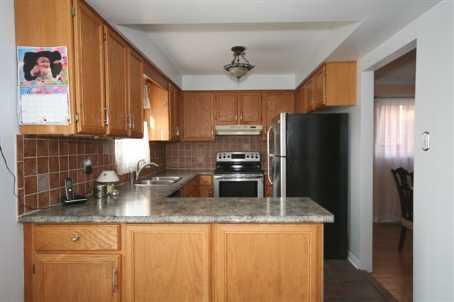 874 Bradley Dr, House detached with 4 bedrooms, 3 bathrooms and 4 parking in Whitby ON | Image 2