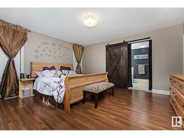 10904 174 Av Nw, House detached with 6 bedrooms, 3 bathrooms and null parking in Edmonton AB | Image 23