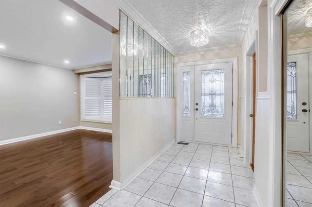 43 Burbank Dr, House detached with 4 bedrooms, 3 bathrooms and 6 parking in Toronto ON | Image 34