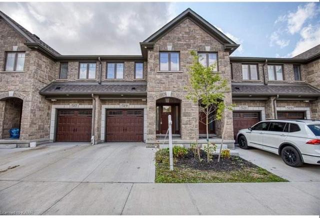 519 Hollybrook Cres, Townhouse with 2 bedrooms, 4 bathrooms and 2 parking in Kitchener ON | Image 1