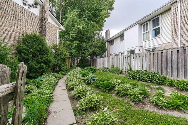 85 Brimwood Blvd, Townhouse with 4 bedrooms, 3 bathrooms and 2 parking in Toronto ON | Image 29