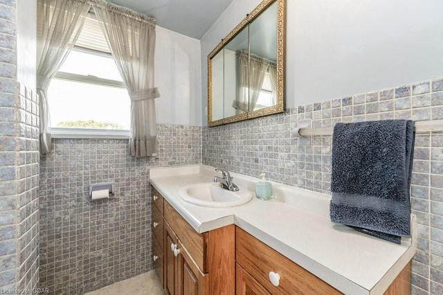 182 York Road, House detached with 3 bedrooms, 1 bathrooms and 2 parking in Guelph ON | Image 13