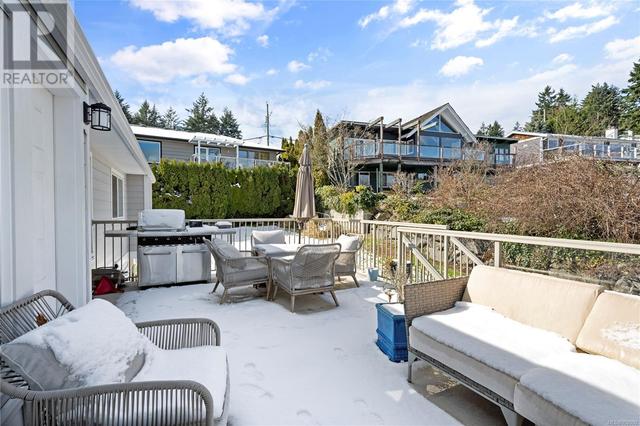 1124 Selkirk Dr, House detached with 6 bedrooms, 4 bathrooms and 4 parking in Nanaimo BC | Image 37