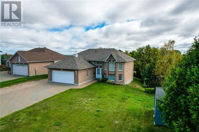 105 Gardenvale Court, House detached with 4 bedrooms, 2 bathrooms and null parking in Greater Sudbury ON | Image 6