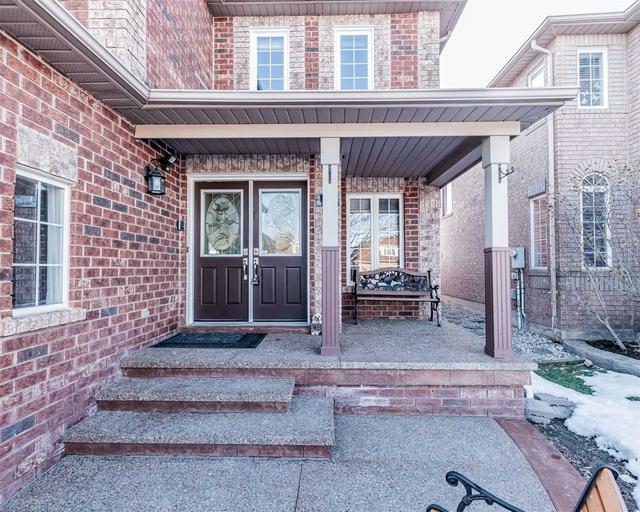 22 Collingwood Ave, House detached with 4 bedrooms, 3 bathrooms and 6 parking in Brampton ON | Image 12