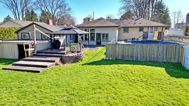 1379 Kostis Ave, House detached with 3 bedrooms, 1 bathrooms and 14 parking in London ON | Image 22