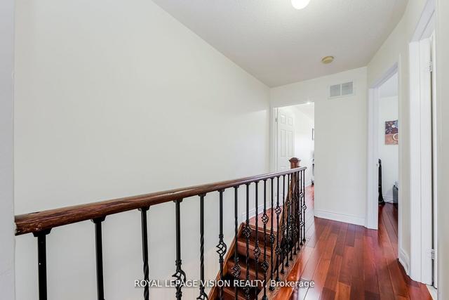 53 Hobson Ave E, House attached with 3 bedrooms, 4 bathrooms and 2 parking in Toronto ON | Image 10