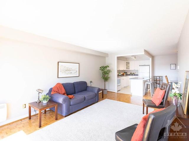1701 - 158 Mcarthur Avenue, Condo with 2 bedrooms, 1 bathrooms and 1 parking in Ottawa ON | Image 9