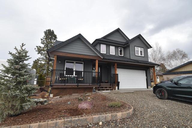 9314 Langevin Street, House detached with 6 bedrooms, 4 bathrooms and null parking in East Kootenay C BC | Card Image