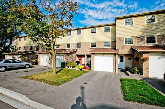 18 - 81 Brookmill Blvd, Townhouse with 3 bedrooms, 2 bathrooms and 1 parking in Toronto ON | Image 1
