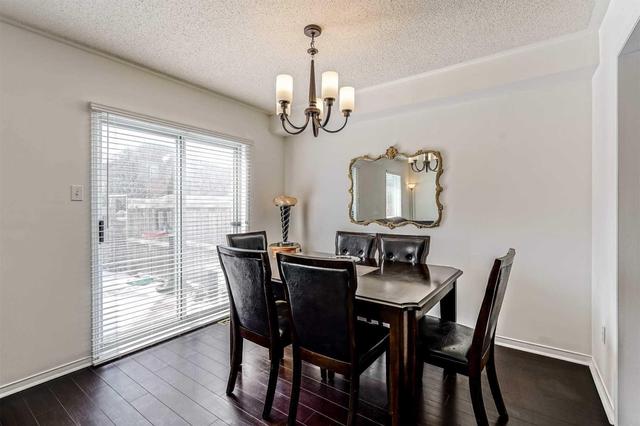 6 Brisbane Crt, Townhouse with 3 bedrooms, 3 bathrooms and 1 parking in Brampton ON | Image 7