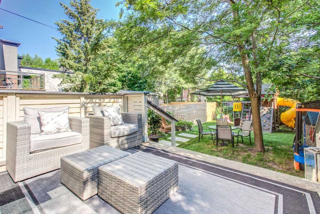 31 Delavan Ave, House detached with 4 bedrooms, 3 bathrooms and 4 parking in Toronto ON | Image 18