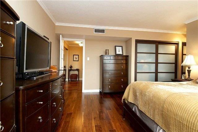 2011 - 1300 Bloor St, Condo with 2 bedrooms, 2 bathrooms and 1 parking in Mississauga ON | Image 17