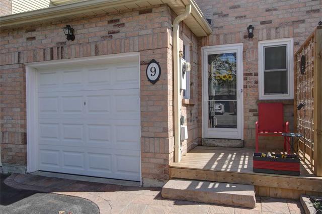 9 Gates Cres, House attached with 3 bedrooms, 2 bathrooms and 3 parking in Ajax ON | Image 12