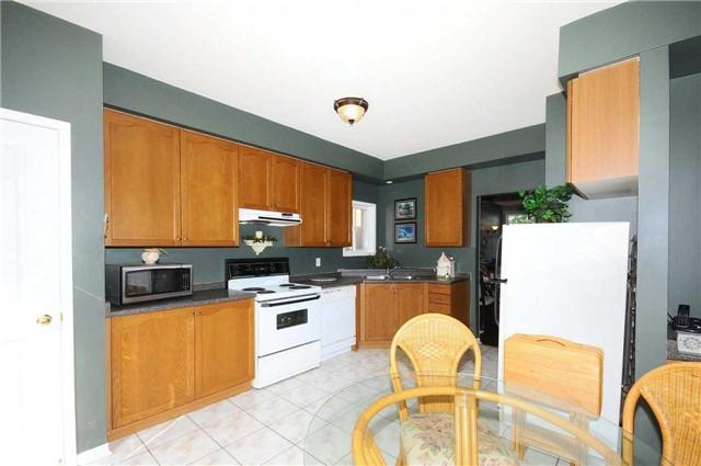 143 Bur Oak Ave, House attached with 3 bedrooms, 2 bathrooms and 1 parking in Markham ON | Image 7