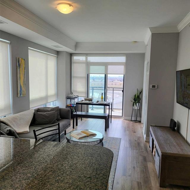 1102 - 840 Queens Plate Dr, Condo with 1 bedrooms, 2 bathrooms and 1 parking in Toronto ON | Image 3