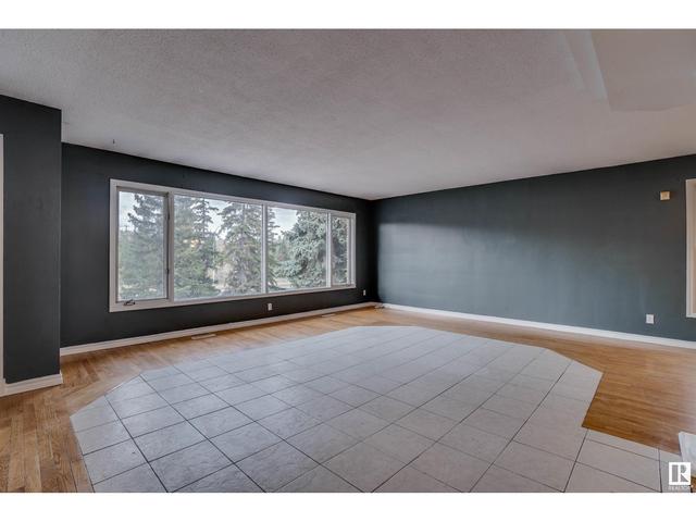 10315 75 St Nw, House detached with 4 bedrooms, 3 bathrooms and 5 parking in Edmonton AB | Image 8