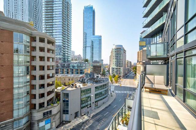 818 - 825 Church St, Condo with 2 bedrooms, 2 bathrooms and 1 parking in Toronto ON | Image 25