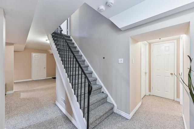 90 Hill Cres, House detached with 4 bedrooms, 4 bathrooms and 7 parking in Toronto ON | Image 14