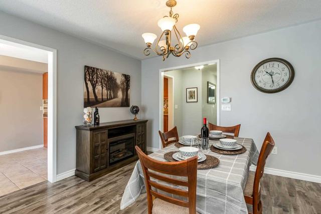 138 Lander Cres, House attached with 3 bedrooms, 3 bathrooms and 3 parking in Clarington ON | Image 4