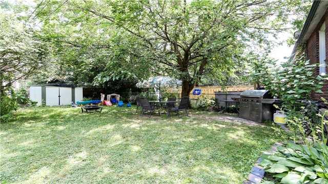 33 Hertle Ave, House semidetached with 2 bedrooms, 2 bathrooms and null parking in Toronto ON | Image 15