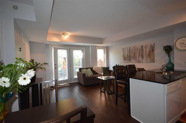 Th 38 - 93 The Queensway Ave, Townhouse with 1 bedrooms, 2 bathrooms and 1 parking in Toronto ON | Image 9