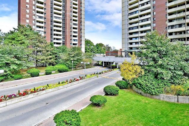 2209 - 5 Massey Sq, Condo with 3 bedrooms, 2 bathrooms and 2 parking in Toronto ON | Image 23