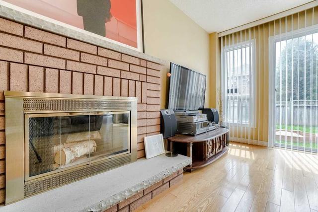 7 Joel Swirsky Blvd, House detached with 4 bedrooms, 4 bathrooms and 6 parking in Toronto ON | Image 6