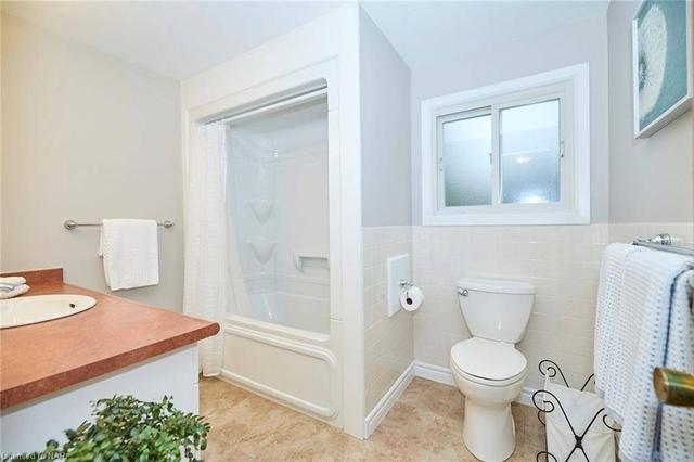 1366 Haist St, House detached with 3 bedrooms, 1 bathrooms and 6 parking in Pelham ON | Image 32