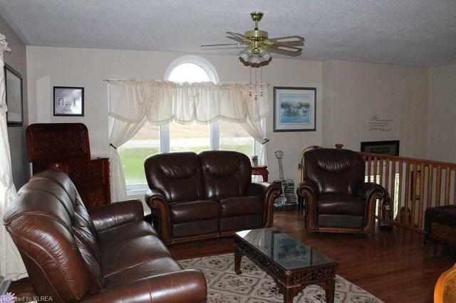 504139 Highway 89 Hllw, House detached with 3 bedrooms, 3 bathrooms and 30 parking in Shelburne ON | Image 31