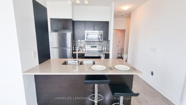 519 - 65 Speers Rd, Condo with 2 bedrooms, 2 bathrooms and 2 parking in Oakville ON | Image 39