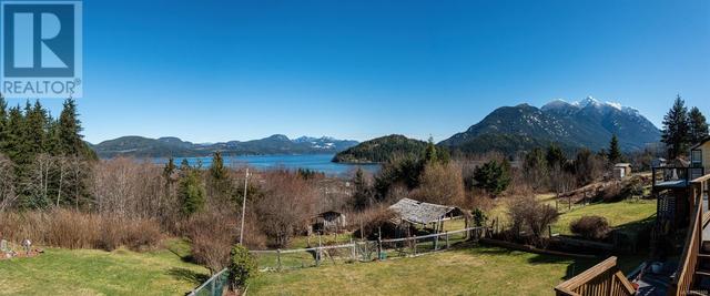111 Seaview St, House detached with 3 bedrooms, 3 bathrooms and 4 parking in Sayward BC | Image 33
