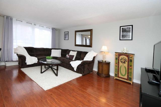 363 - 3055 Tomken Rd, Townhouse with 2 bedrooms, 1 bathrooms and 1 parking in Mississauga ON | Image 2