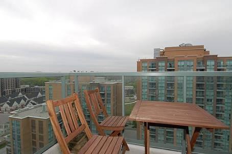 lph08 - 7 Michael Power Pl, Condo with 2 bedrooms, 2 bathrooms and 1 parking in Toronto ON | Image 9