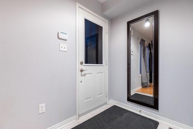 94 Jim Baird Mews, Townhouse with 3 bedrooms, 4 bathrooms and 1 parking in Toronto ON | Image 2