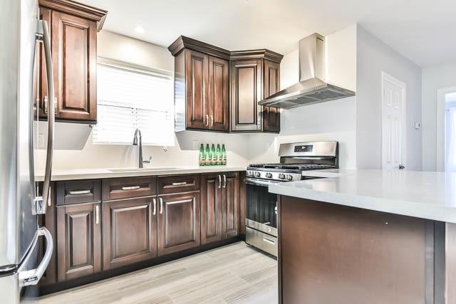 2738 St. Clair Ave E, House detached with 2 bedrooms, 2 bathrooms and 1 parking in Toronto ON | Image 8