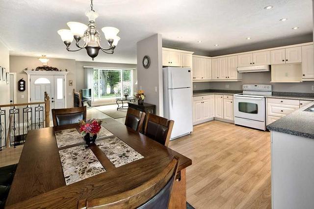 406 Alice St, House detached with 3 bedrooms, 3 bathrooms and 8 parking in Saugeen Shores ON | Image 7