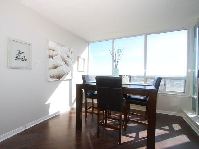 Lph6 - 550 Webb Dr, Condo with 2 bedrooms, 1 bathrooms and 1 parking in Mississauga ON | Image 4