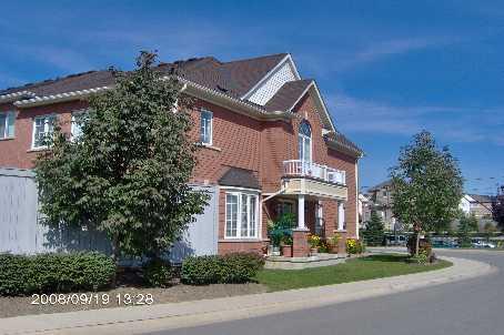 64 - 770 Othello Crt, Townhouse with 3 bedrooms, 3 bathrooms and 2 parking in Mississauga ON | Image 1